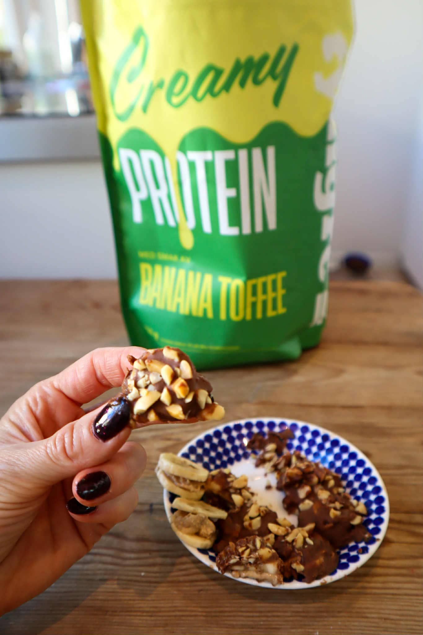 Proteinrika chunky monkey bites creamy banana toffee