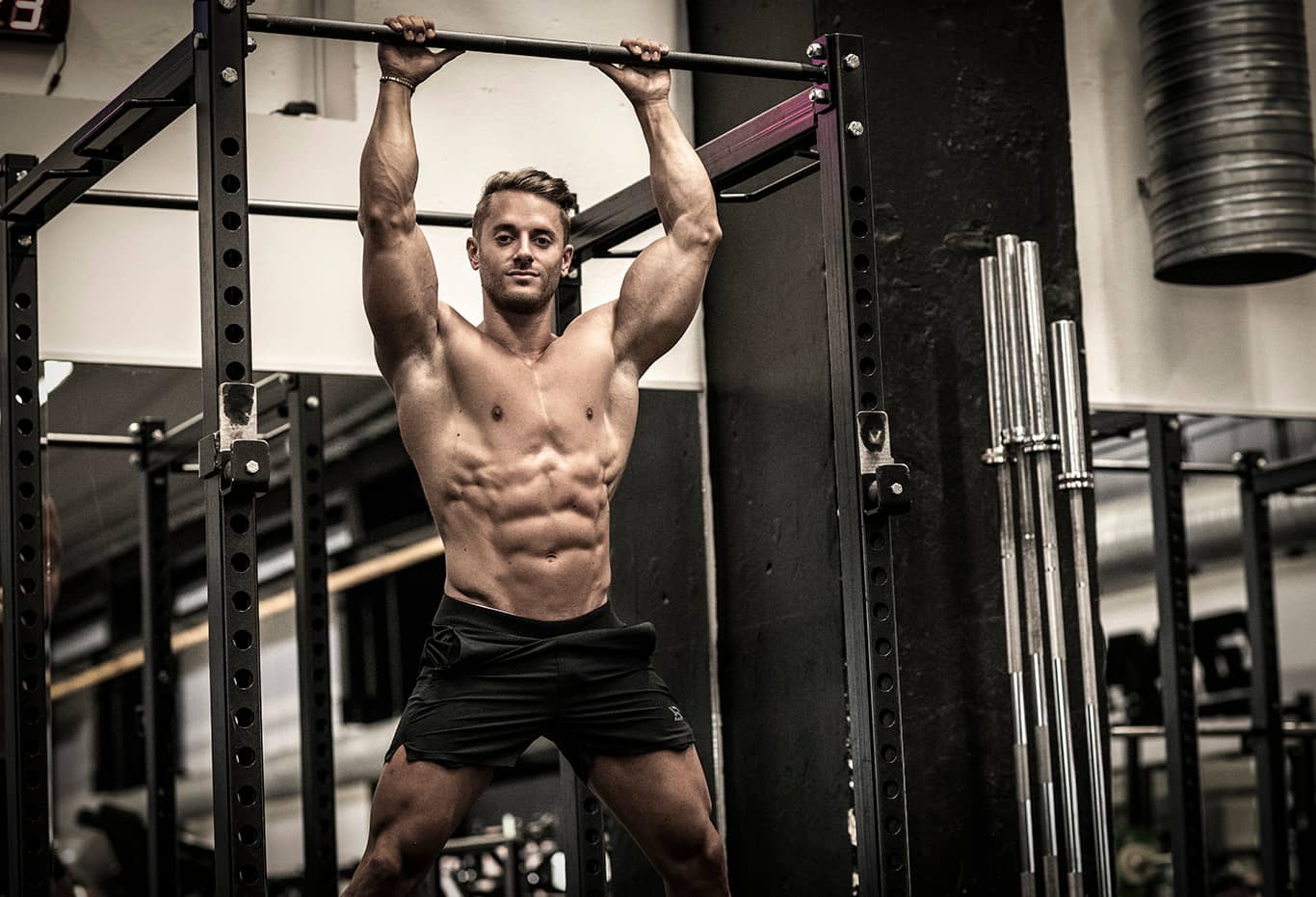 Slipa fram ditt 6-pack! Effektiv magträning med Sebastian Jansson
