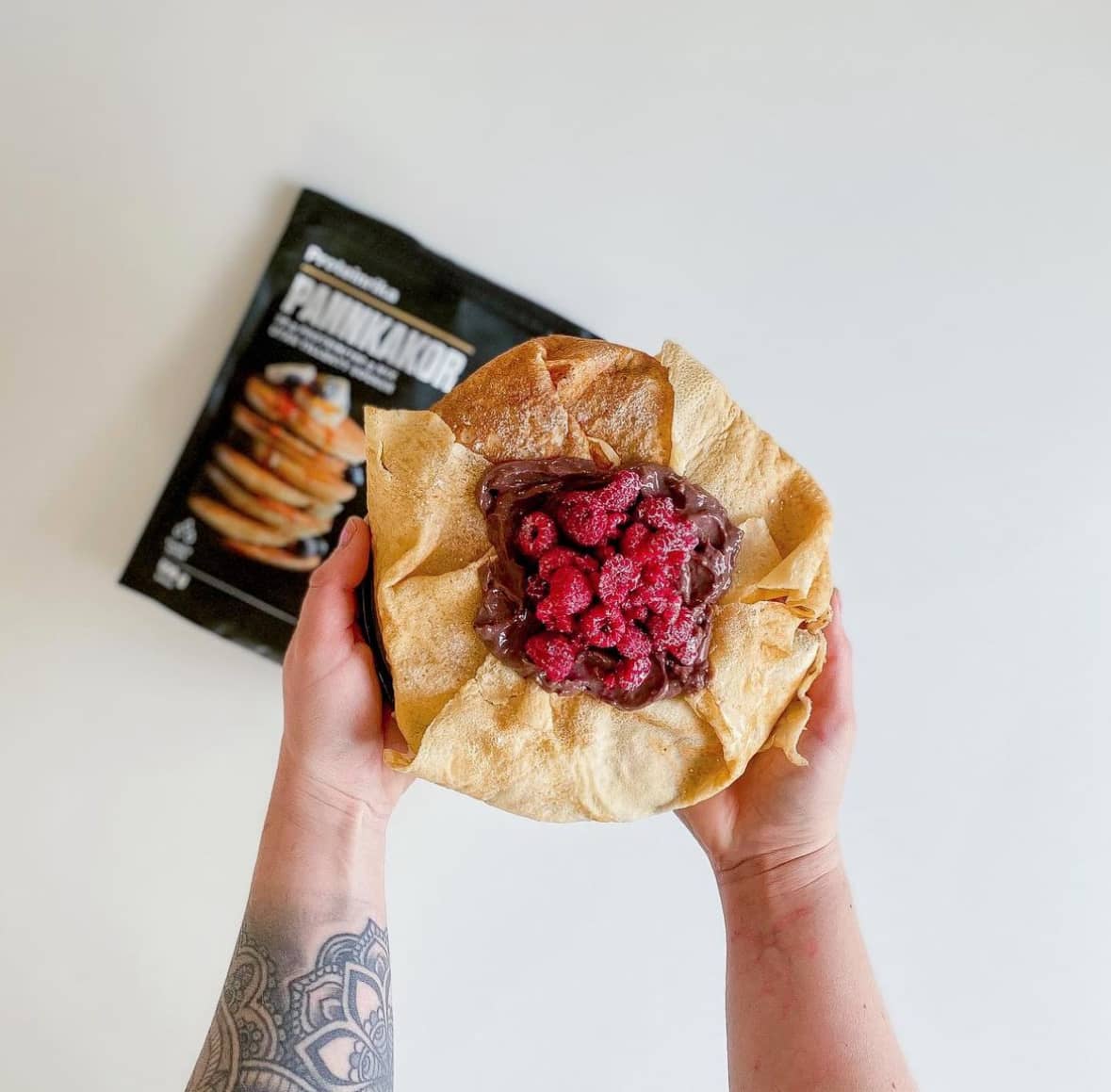 Proteinrik pannkakstårta