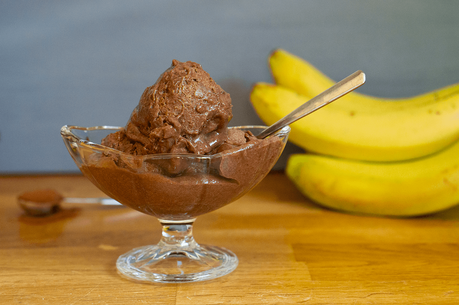 Proteinrik choklad- och bananglass