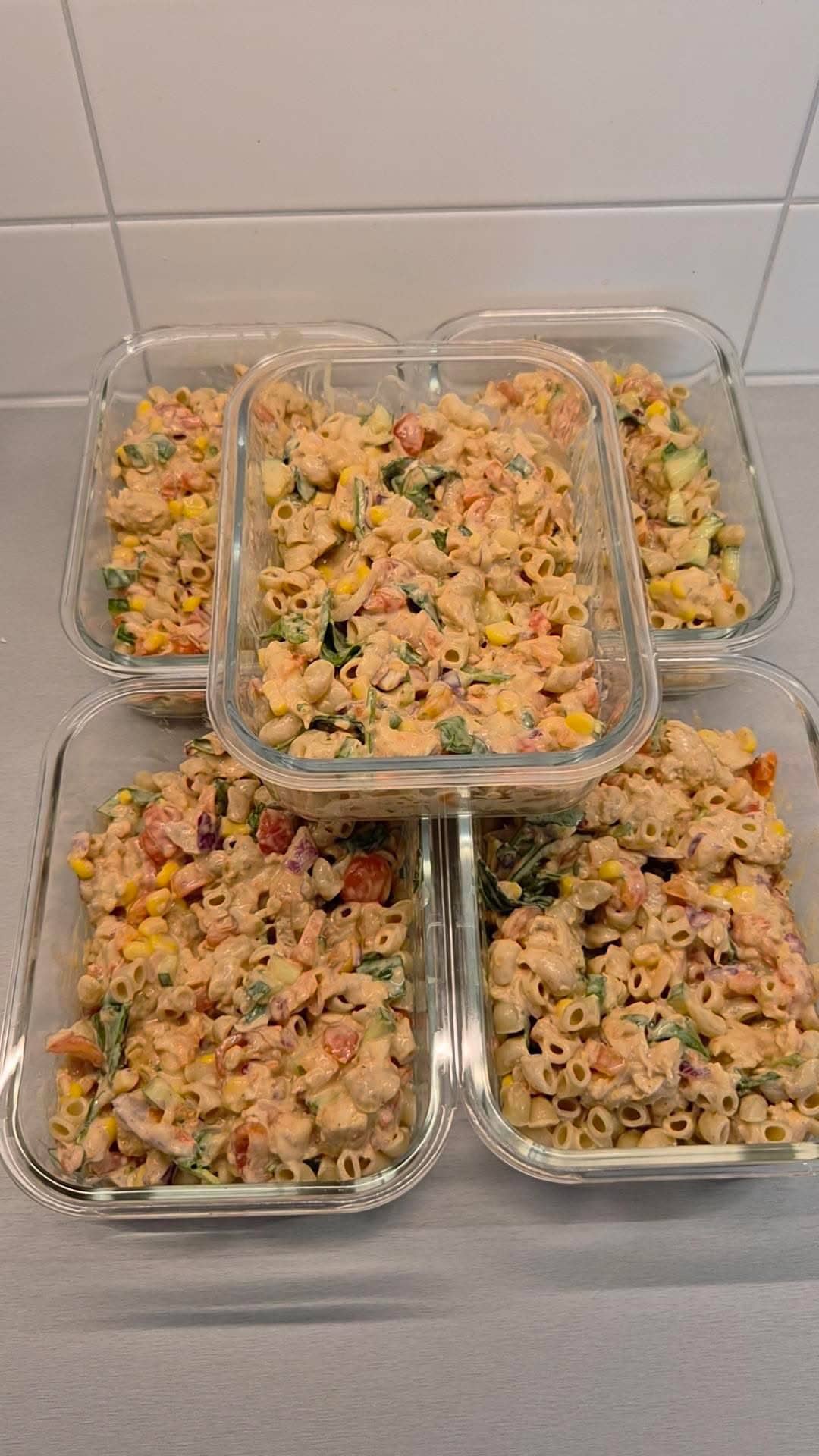 Proteinrik pastasallad med kyckling
