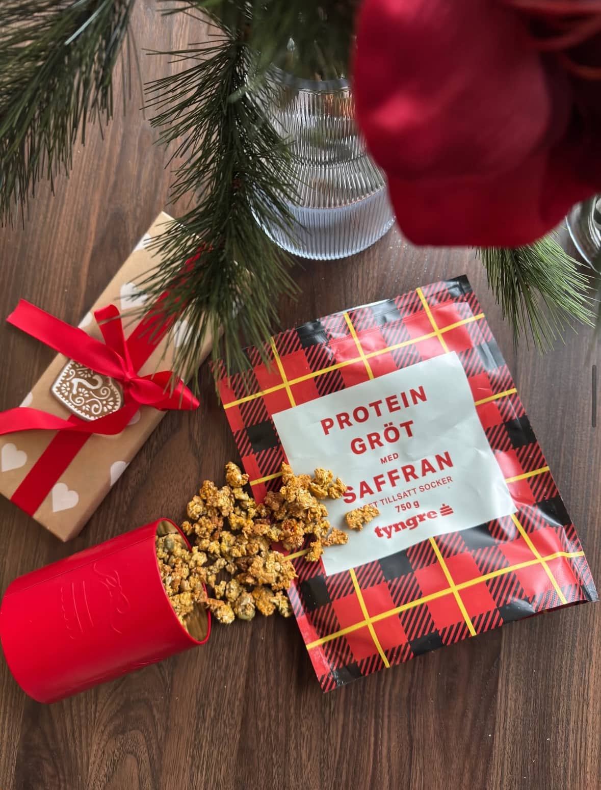 Proteinrik saffransgranola på fyra ingredienser grötmix saffran