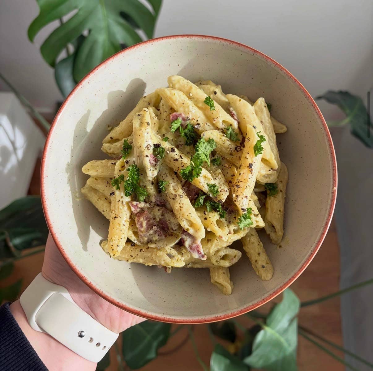 Proteinrik pesto pasta med bacon