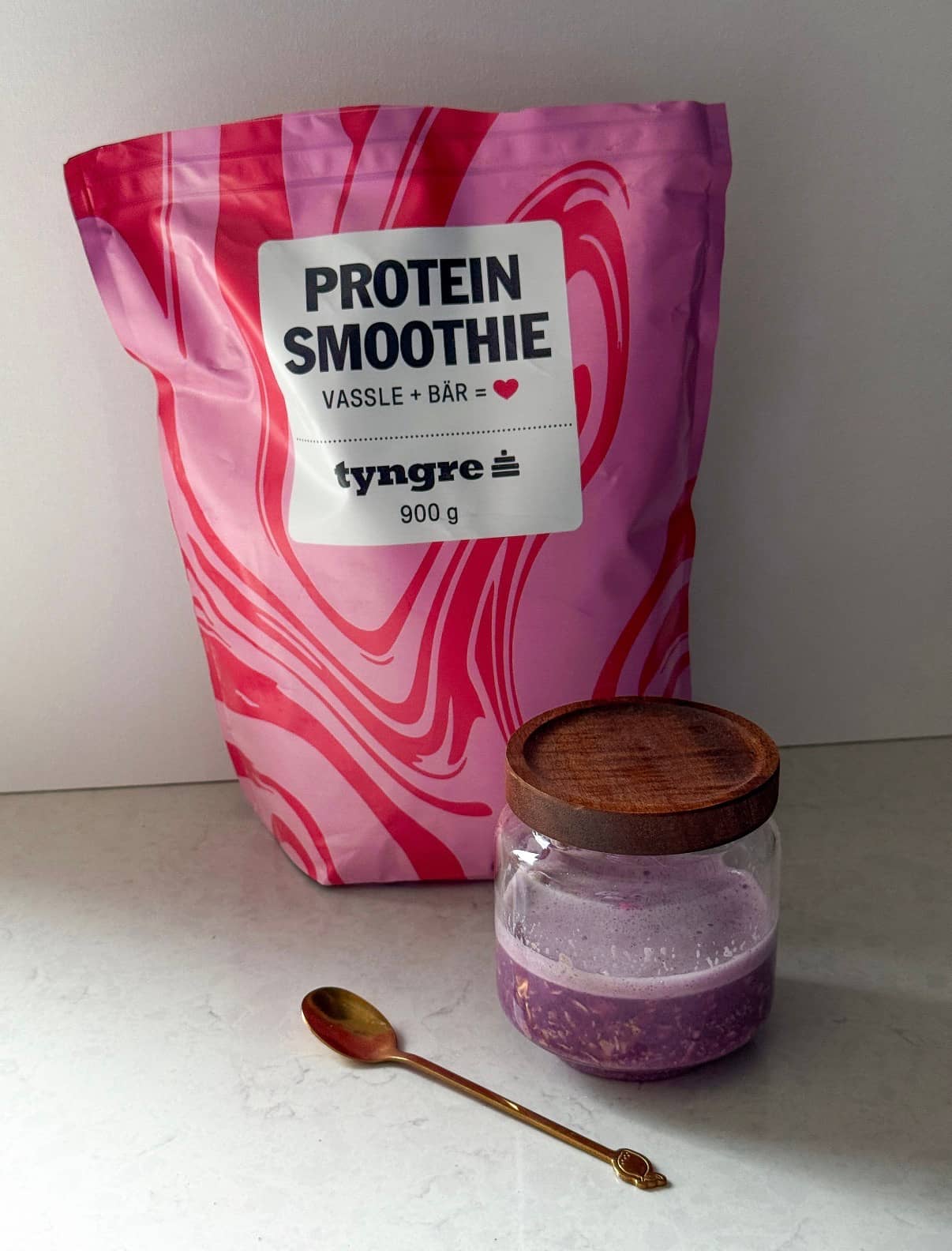 Overnight oats med protein och somriga bär Vassle Proteinsmoothie med bär