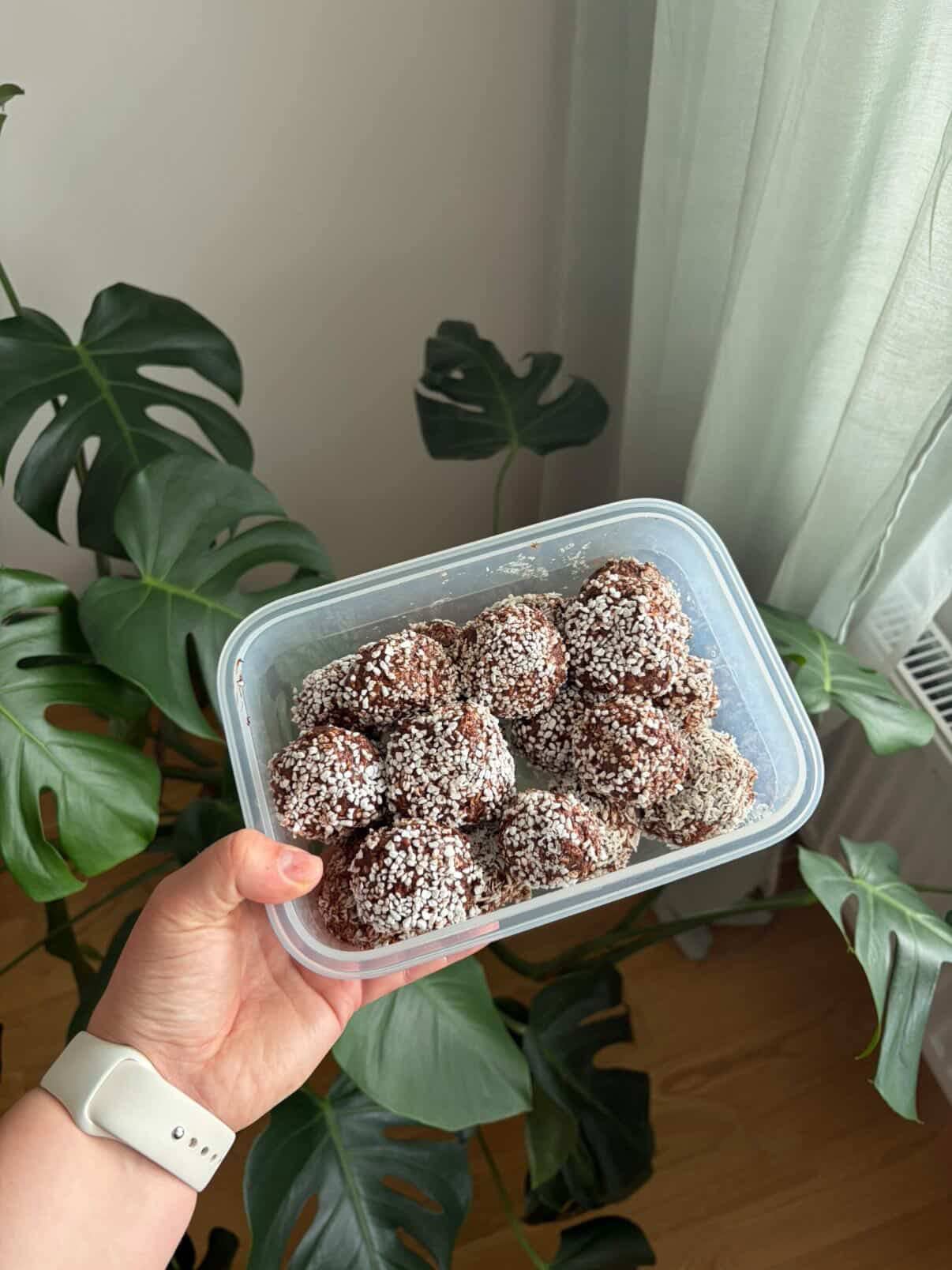 Proteinrika chokladbollar med havssalt kasein mjölkchoklad med havssalt 