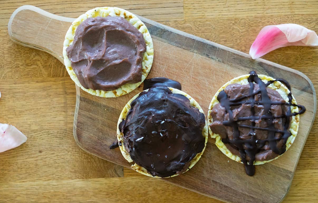 Proteinrika majskakor med choklad och havssalt kasein mjölkchoklad med havssalt