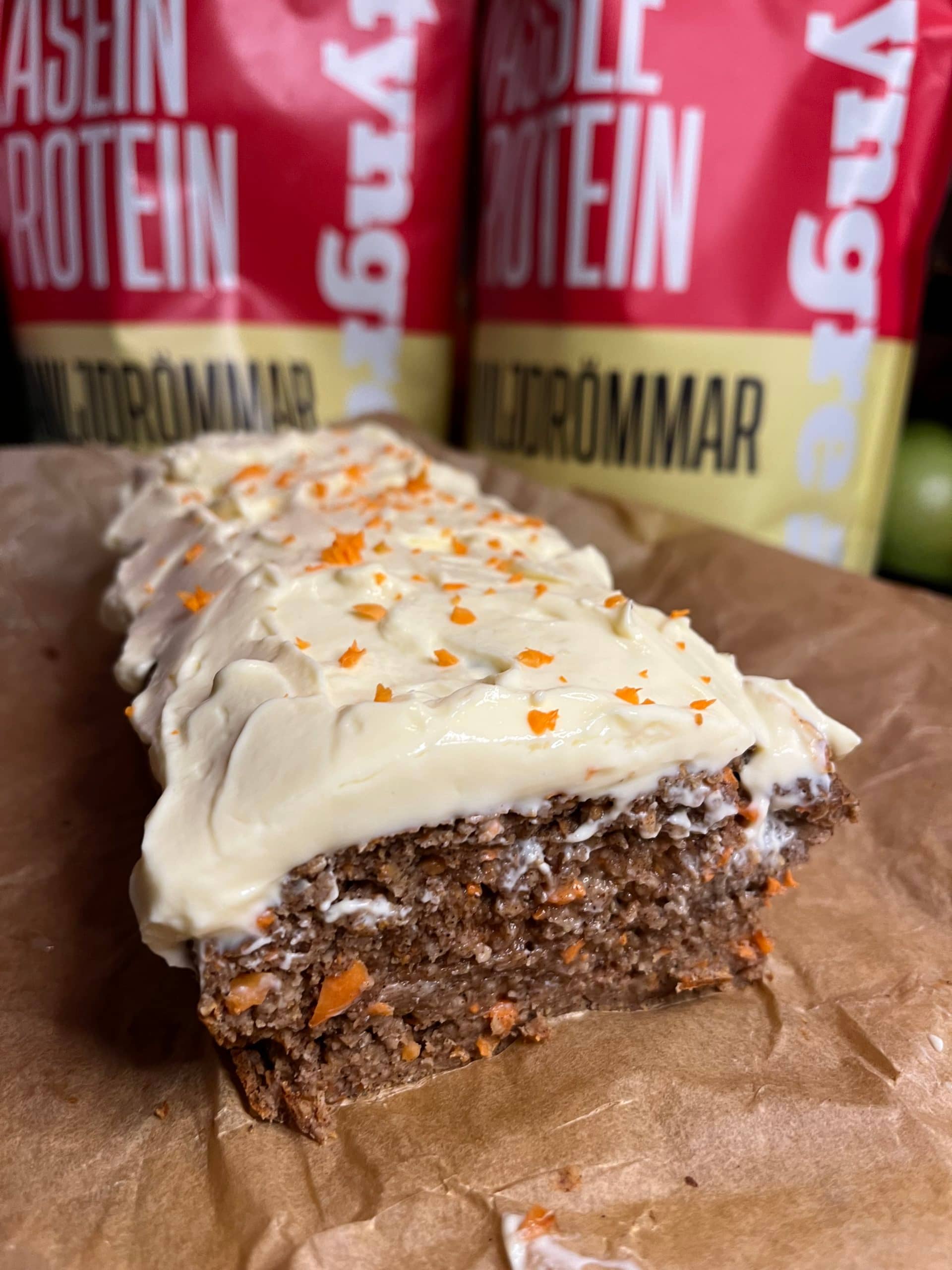 Morotskaka med citronfrosting