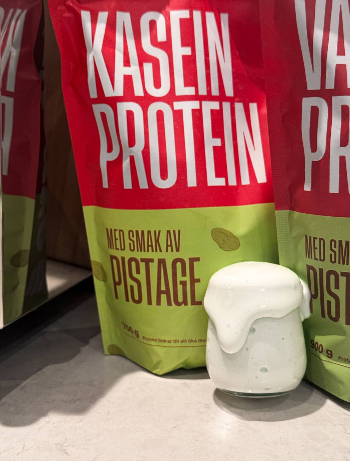 Proteinrikt kaseinfluff med smak av pistage kasein pistage 