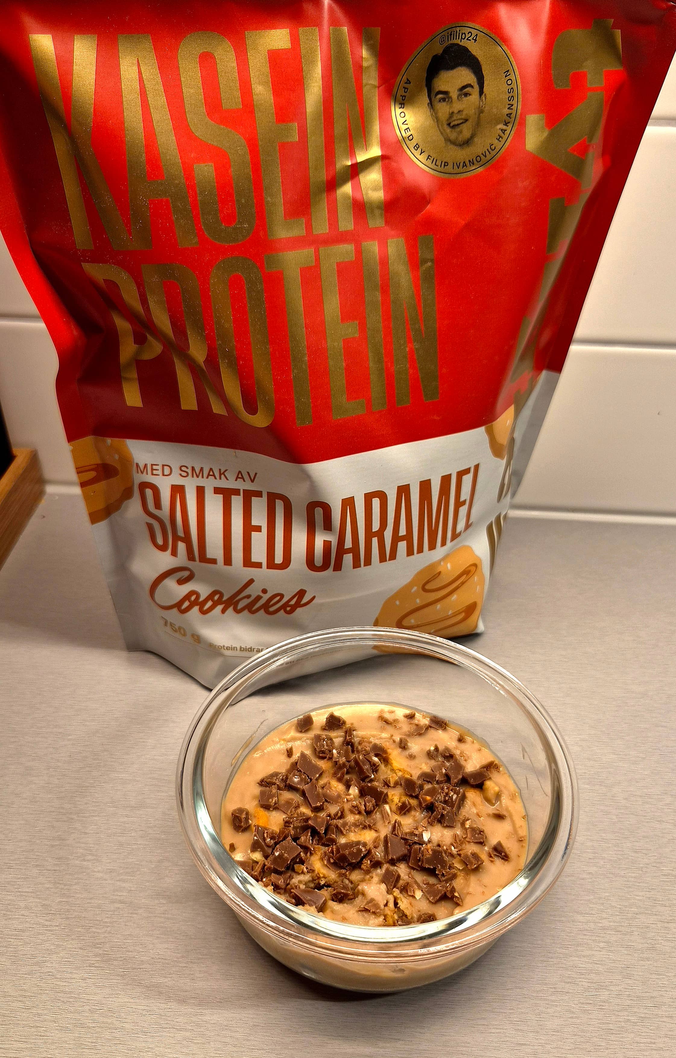 Salted caramel mousse med digestive och choklad 