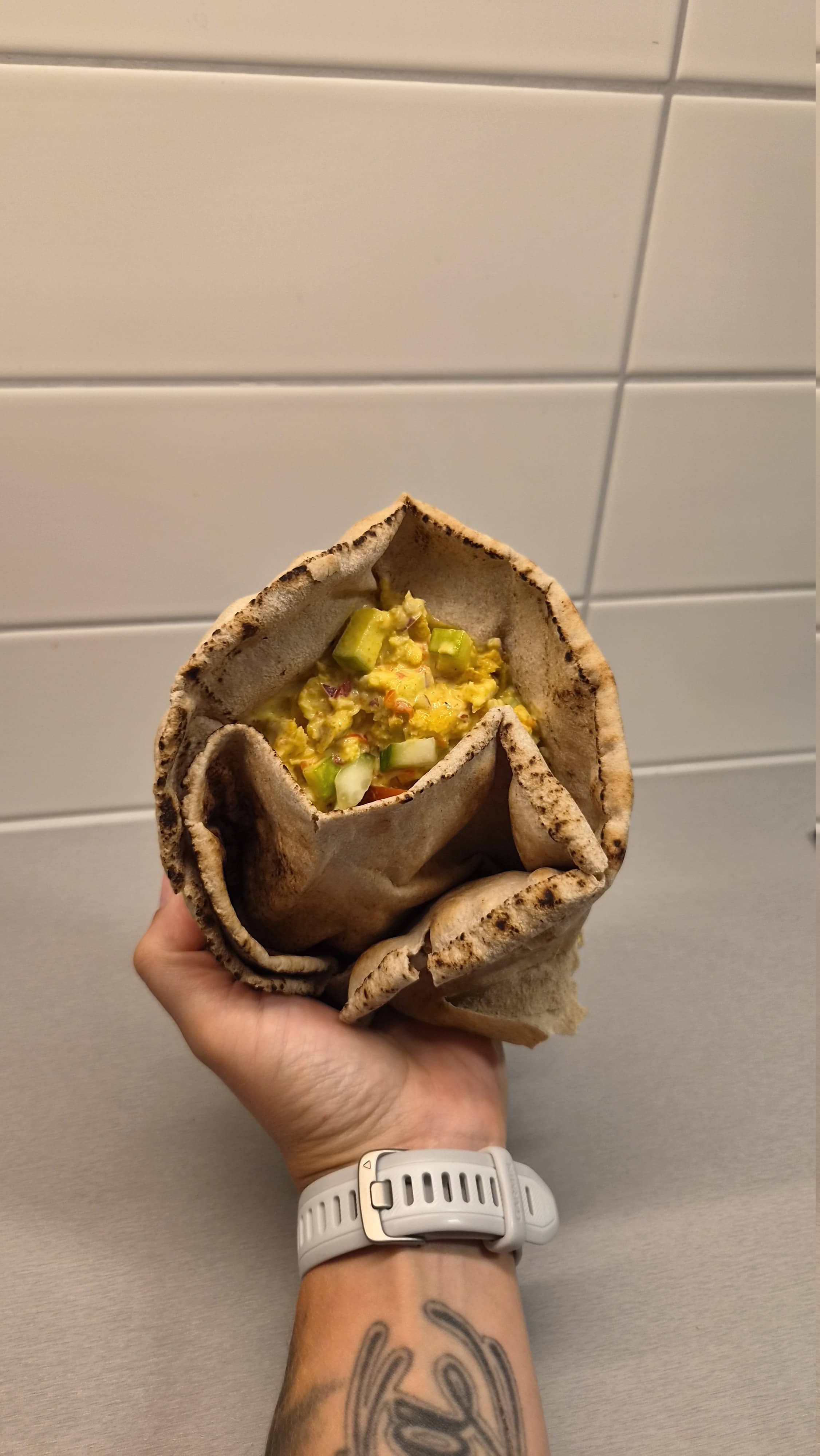 Kyckling- och currywrap på libabröd