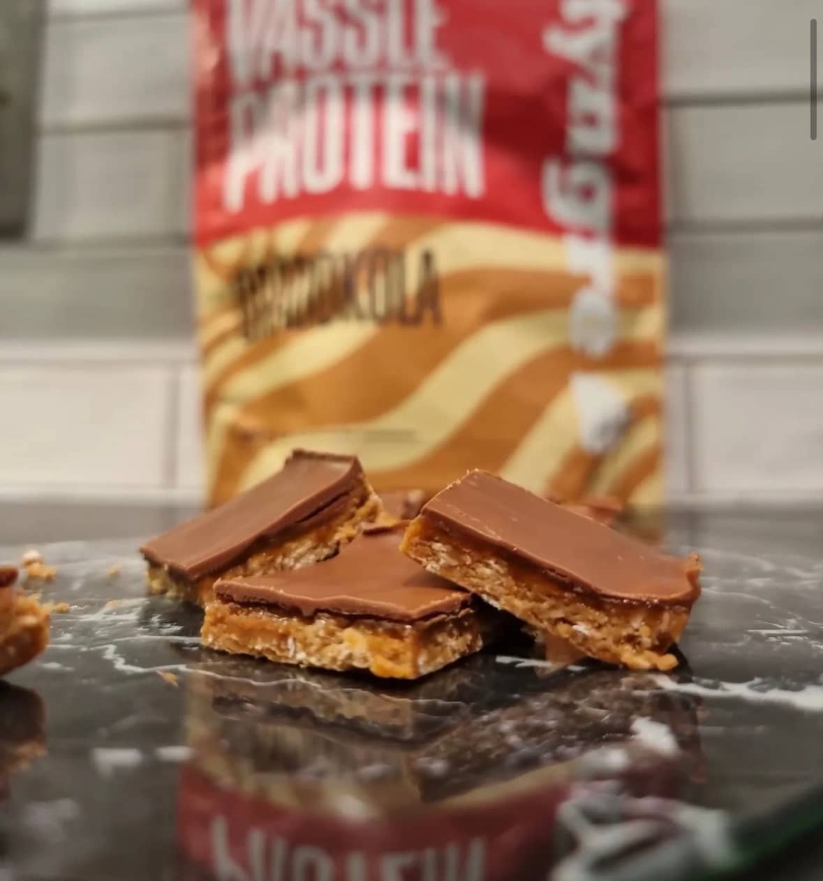 Proteinrika snickers bites