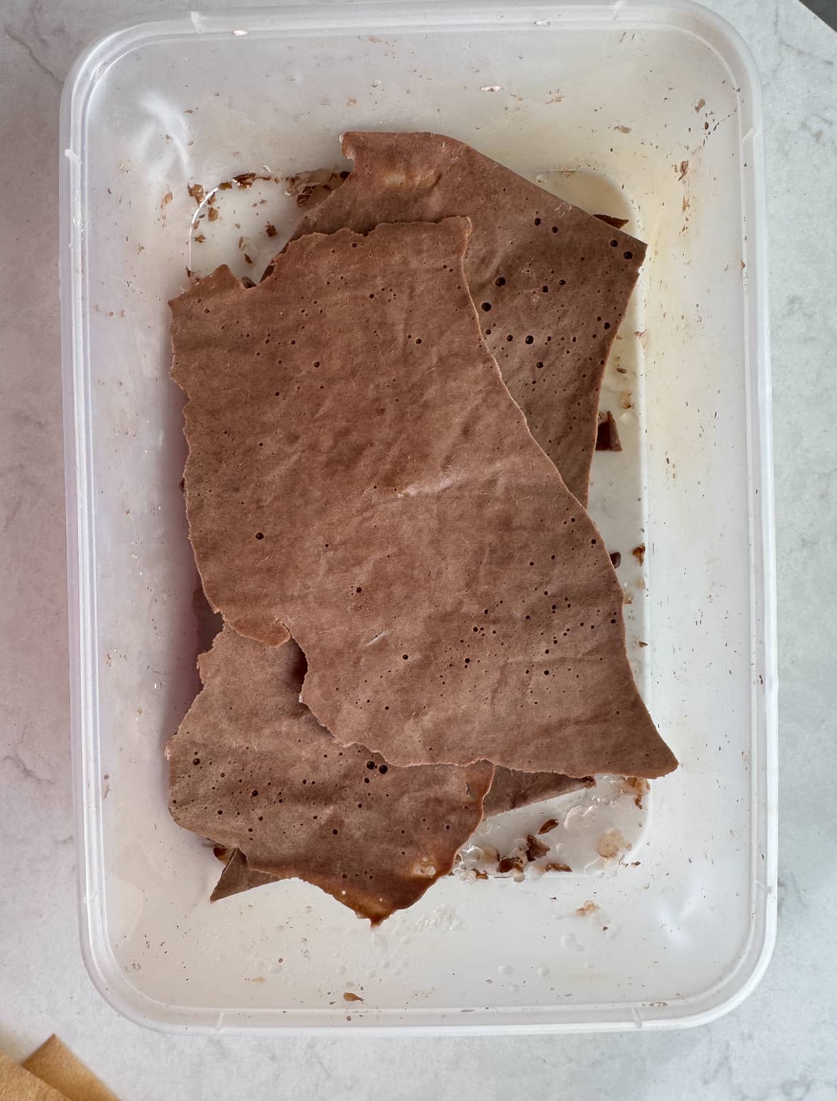 Proteinrikt chokladbräck på endast tre ingredienser vassle mjölkchoklad 