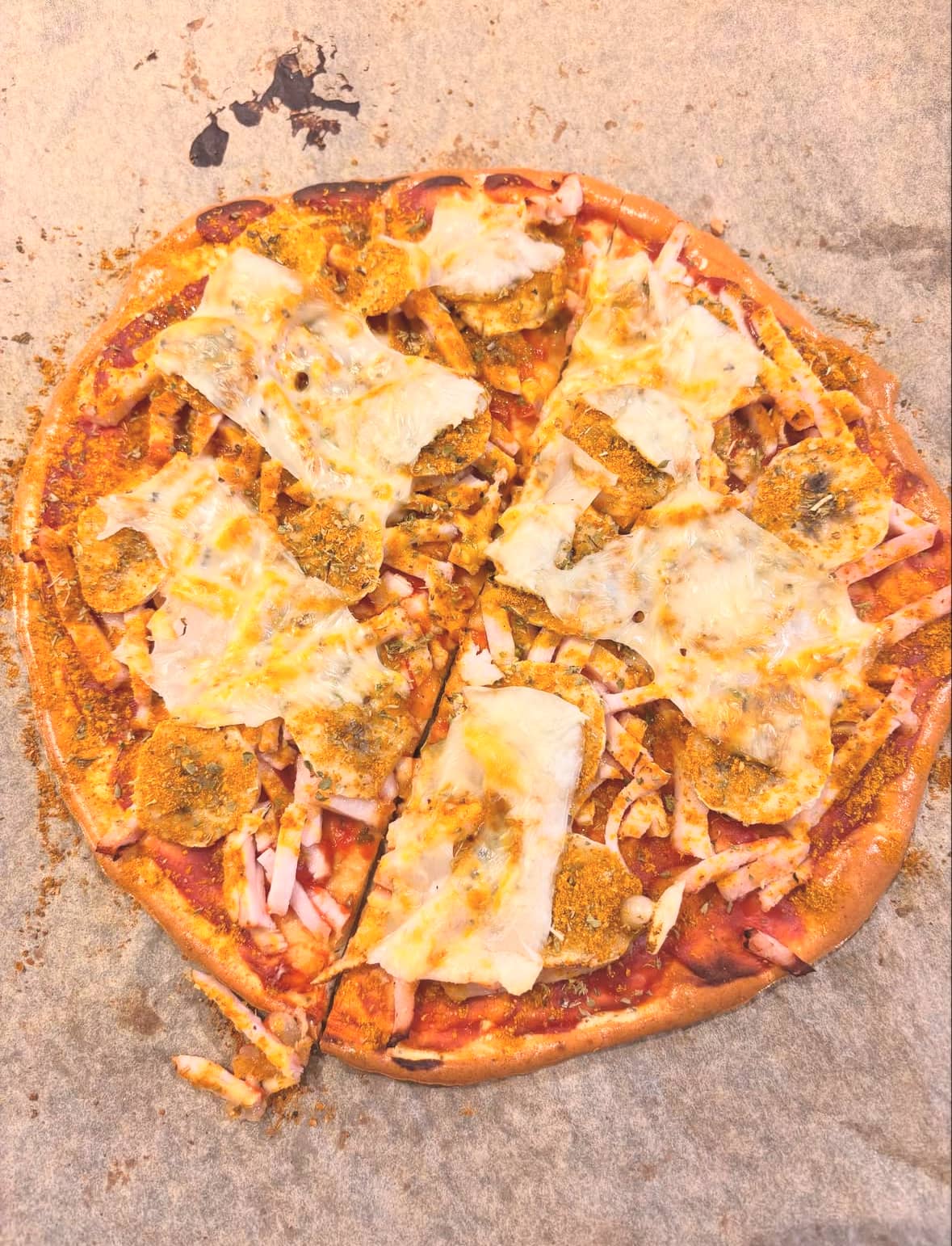 Glutenfri och proteinrik pizzabotten kasein naturell