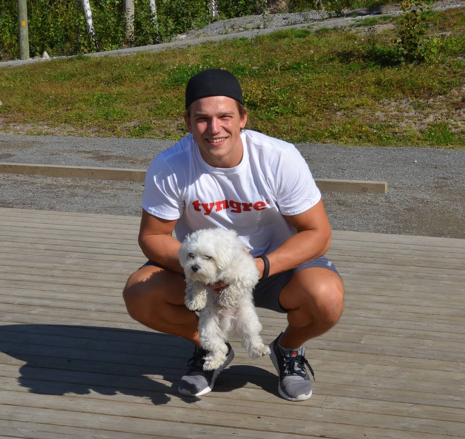 Linus Grudd visar konster!