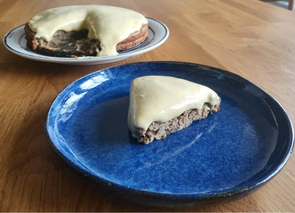 Proteinrik zucchinikaka med frosting