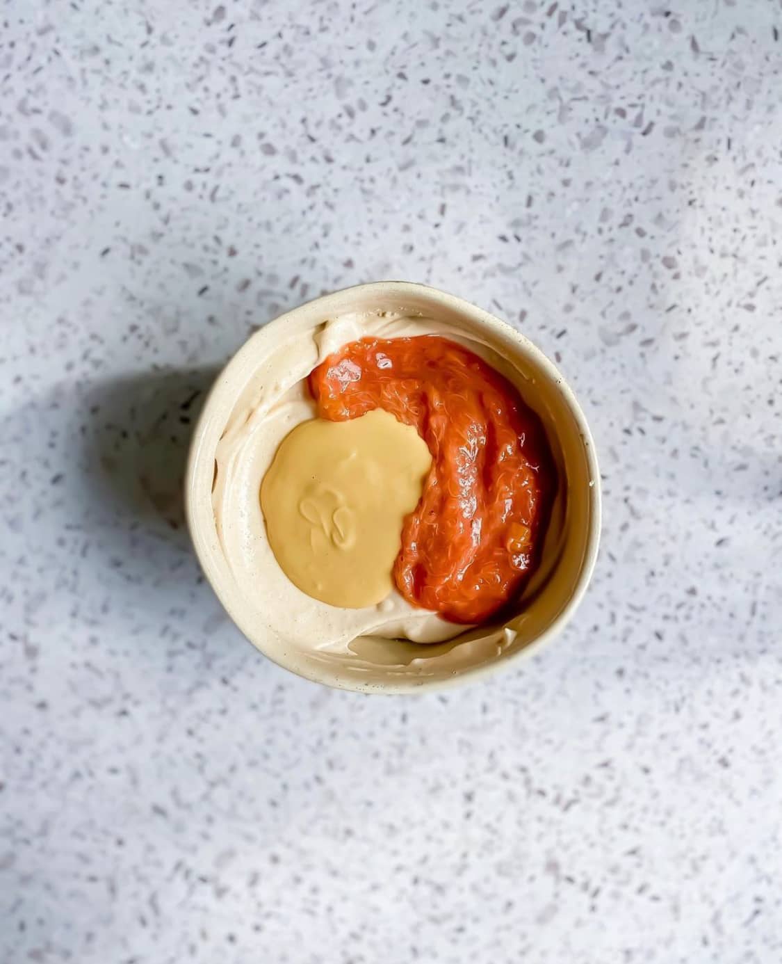 Overnight oats med kanelbulle och rabarberkompott