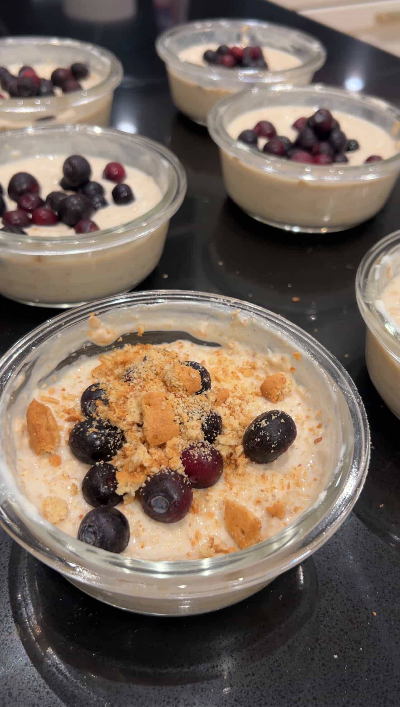 Proteinrik overnight oats blueberry lemon cheesecake vassle mjukglass 