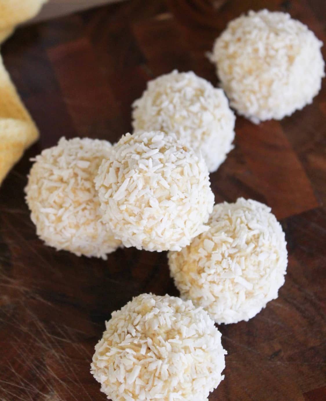 Proteinbollar med citron & kokos