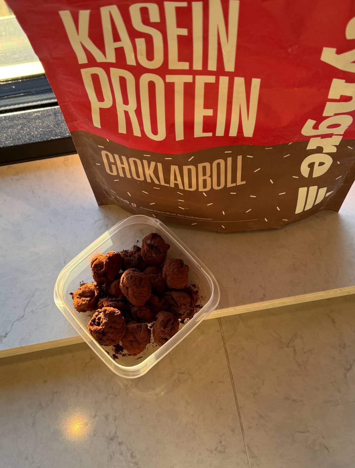 Proteinrika- och sockerfria chokladtryfflar