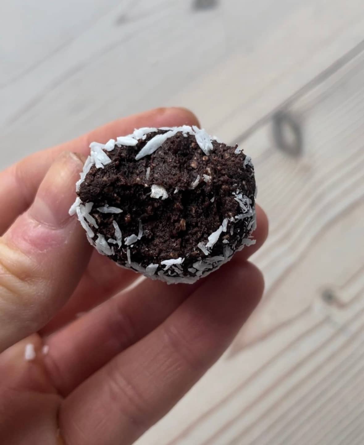 Proteinbollar med smak av chokladboll