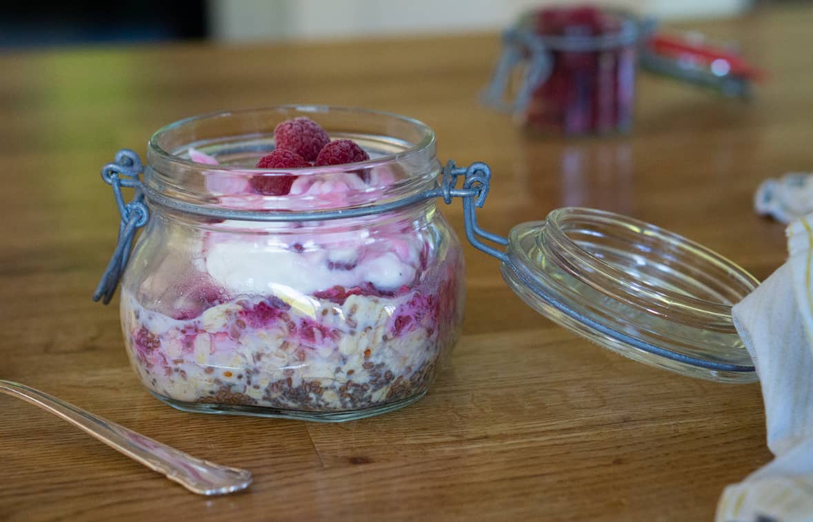 Overnight oats med hallon- och vanilj