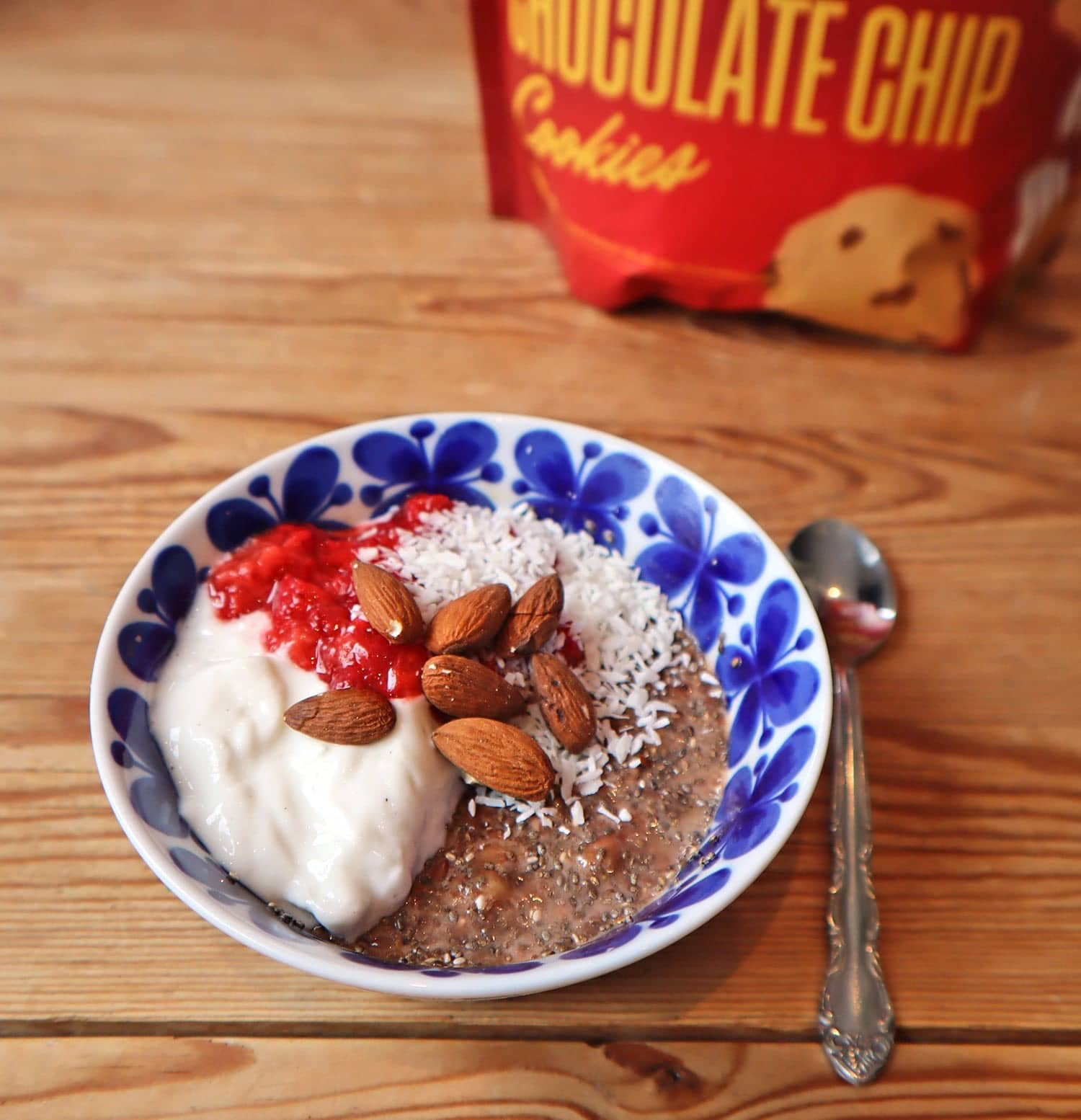 Chocolate chip cookie chiapudding