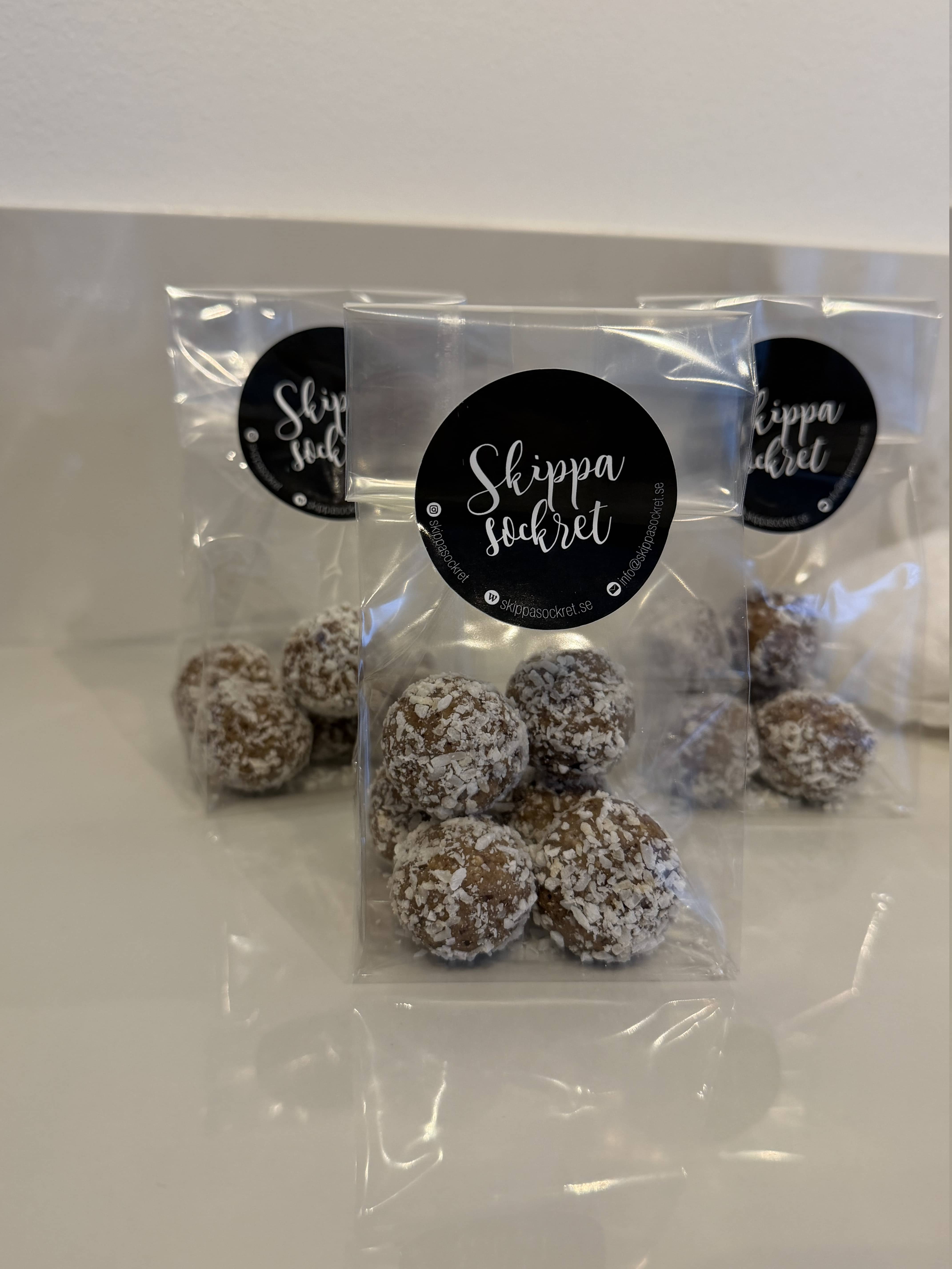 Proteinbollar med smak av pepparkaka kasein kanelbulle