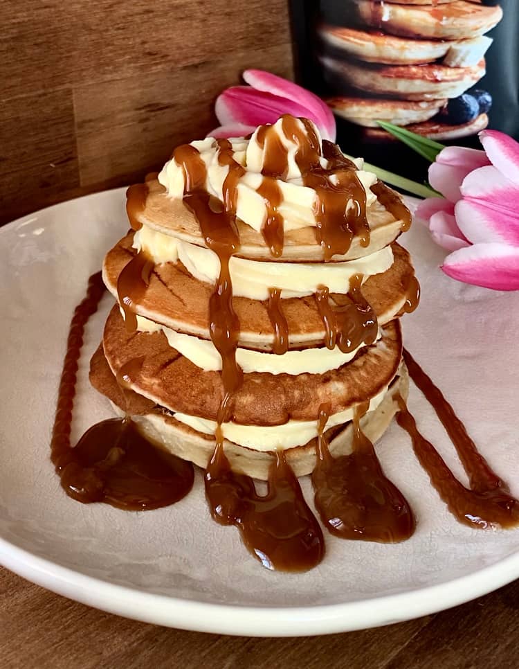 Semmelpannkakstårta
