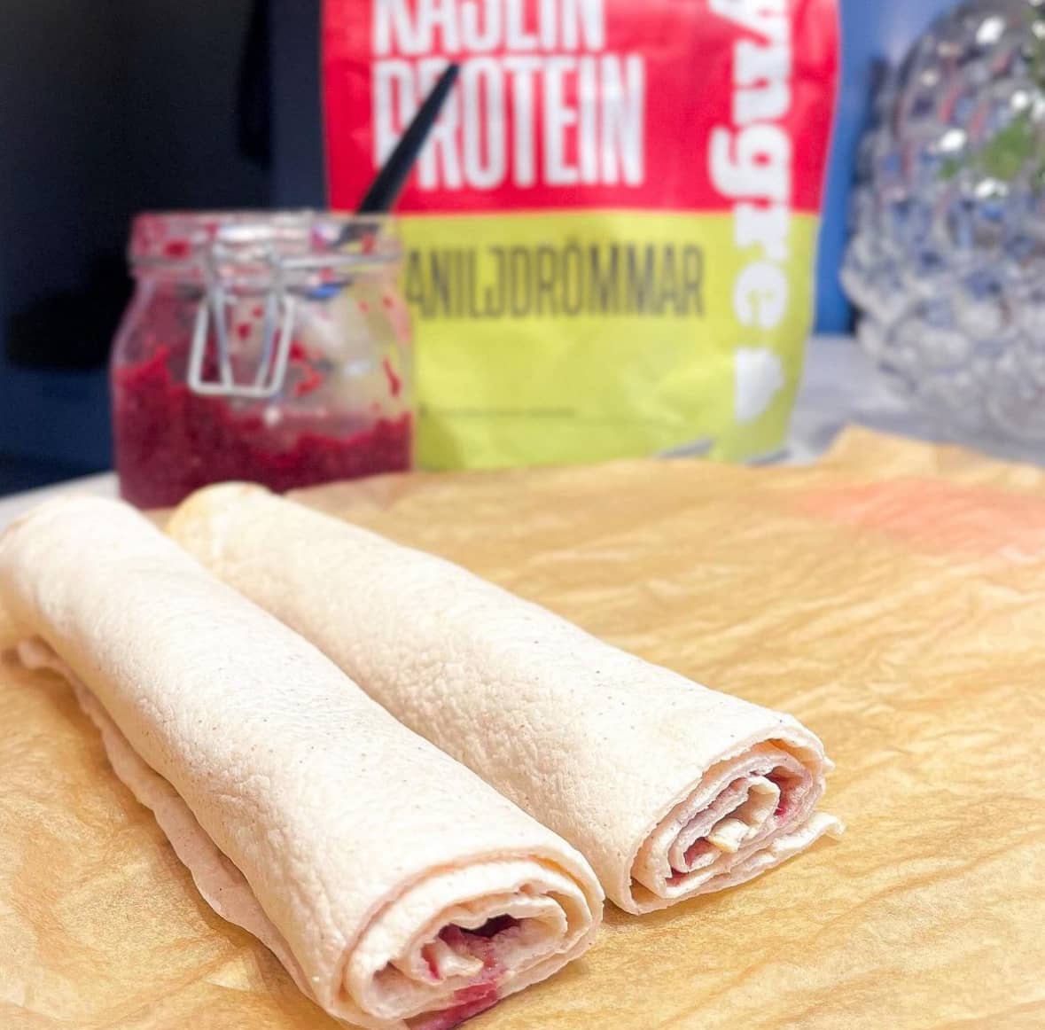Proteinrik vanilj- och hallonwrap