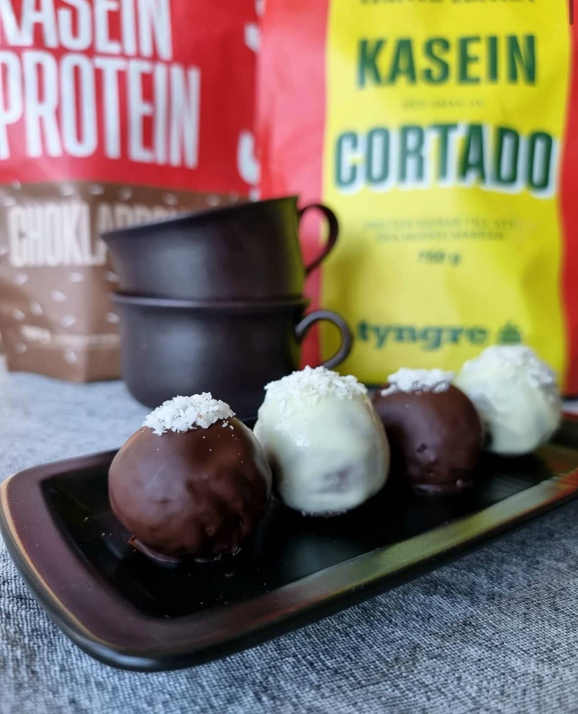 Proteinbollar med vit choklad och kaffesmak 