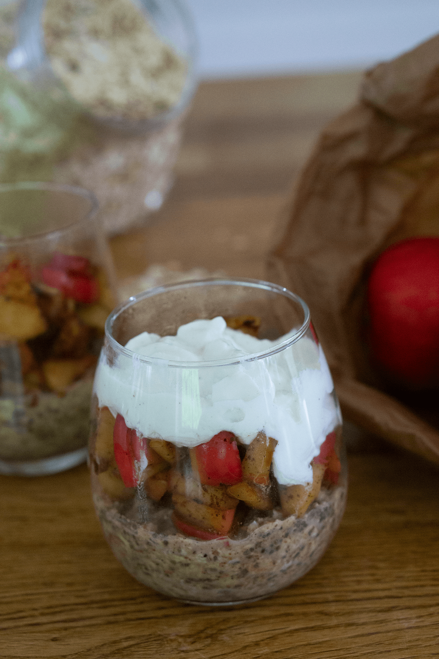 Proteinrik overnight oats med smak av äppelpaj