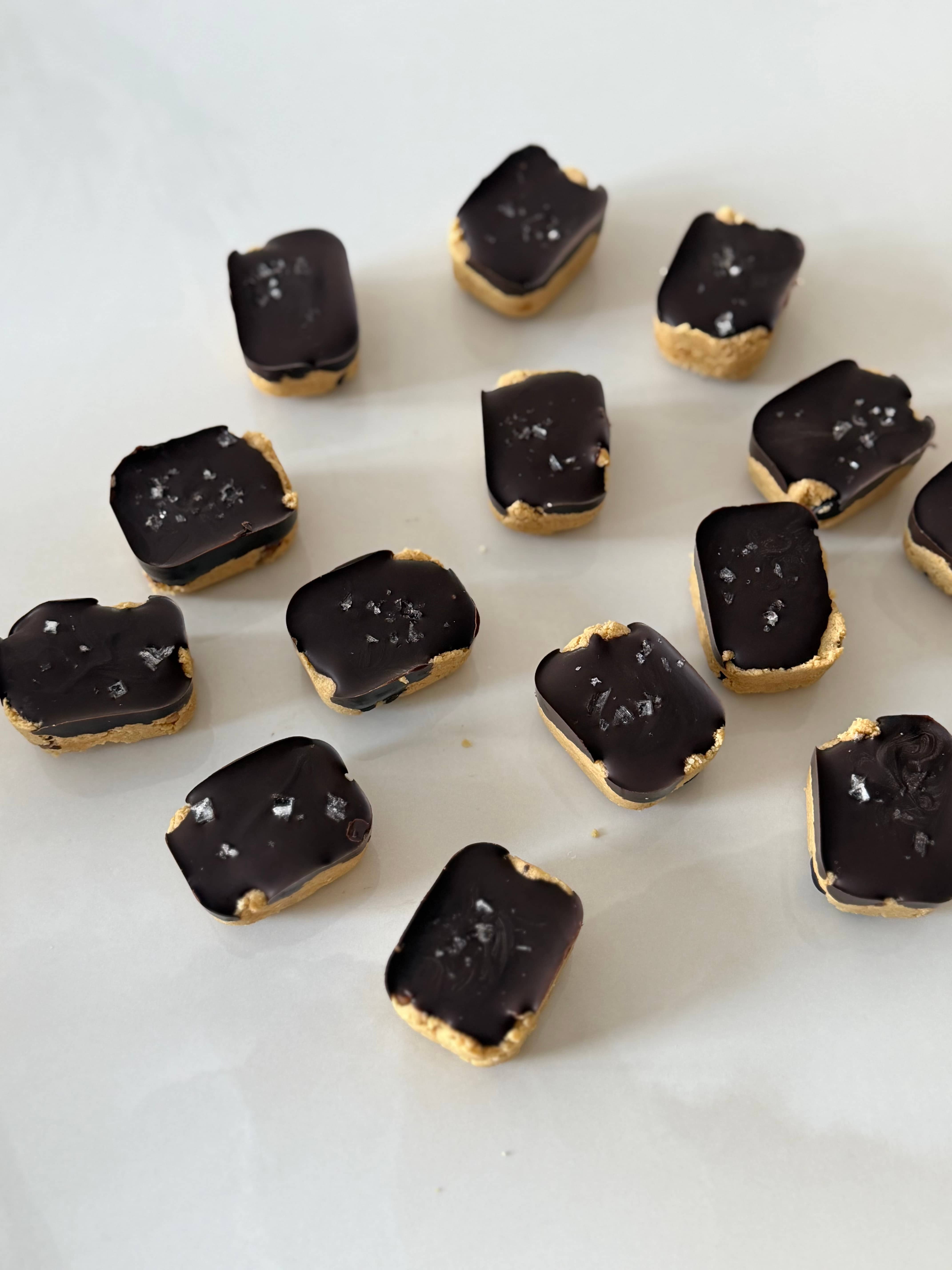 No bake cookie dough bites med protein kasein vaniljdrömmar