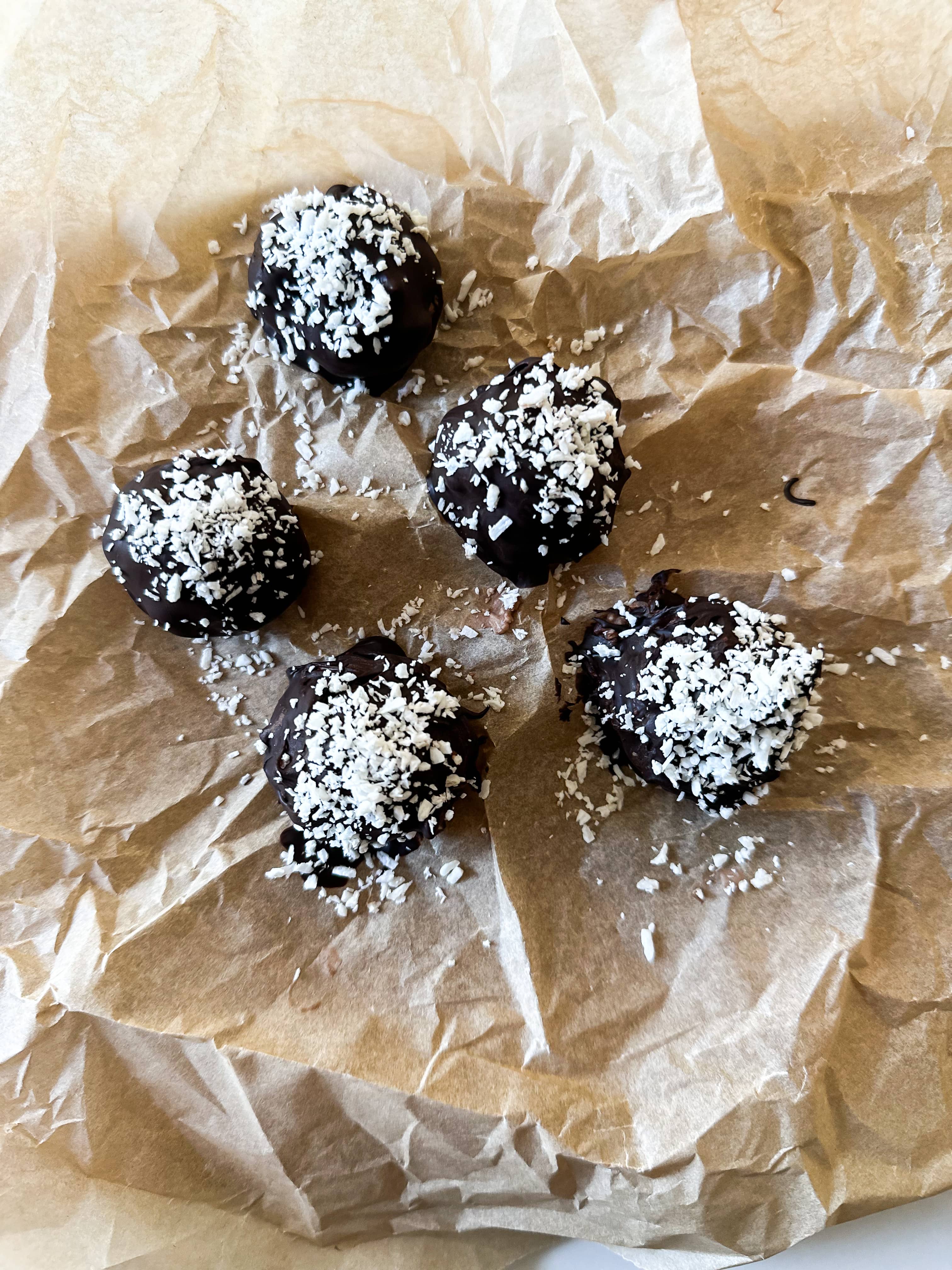 Proteinbountys med krämig choklad och havssalt