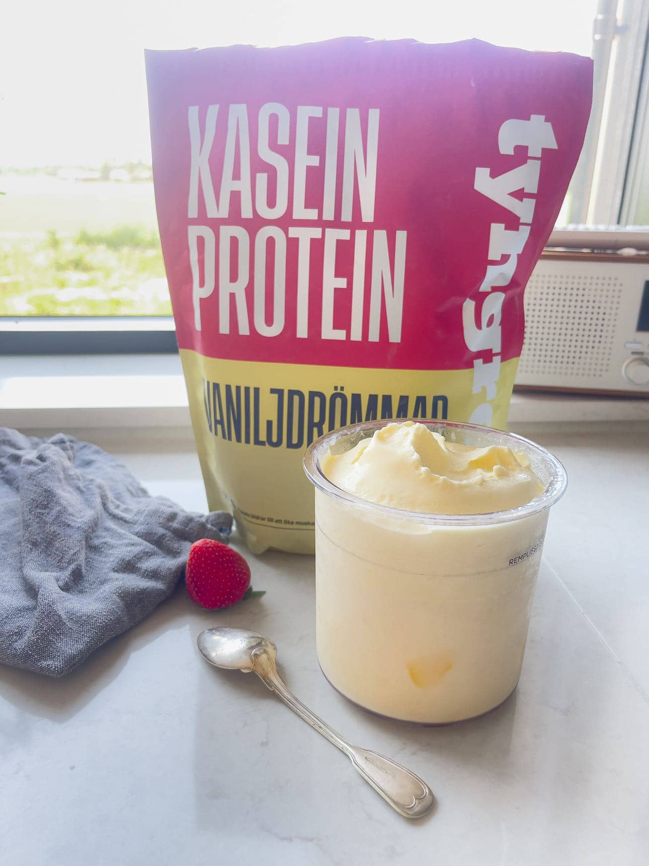 Proteinrik vanilj- och citronglass  