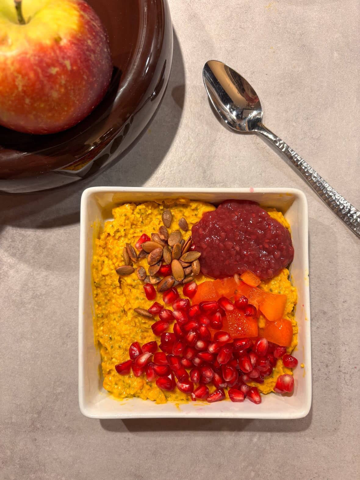Proteinrik overnight oats med saffran kasein vaniljdrömmar