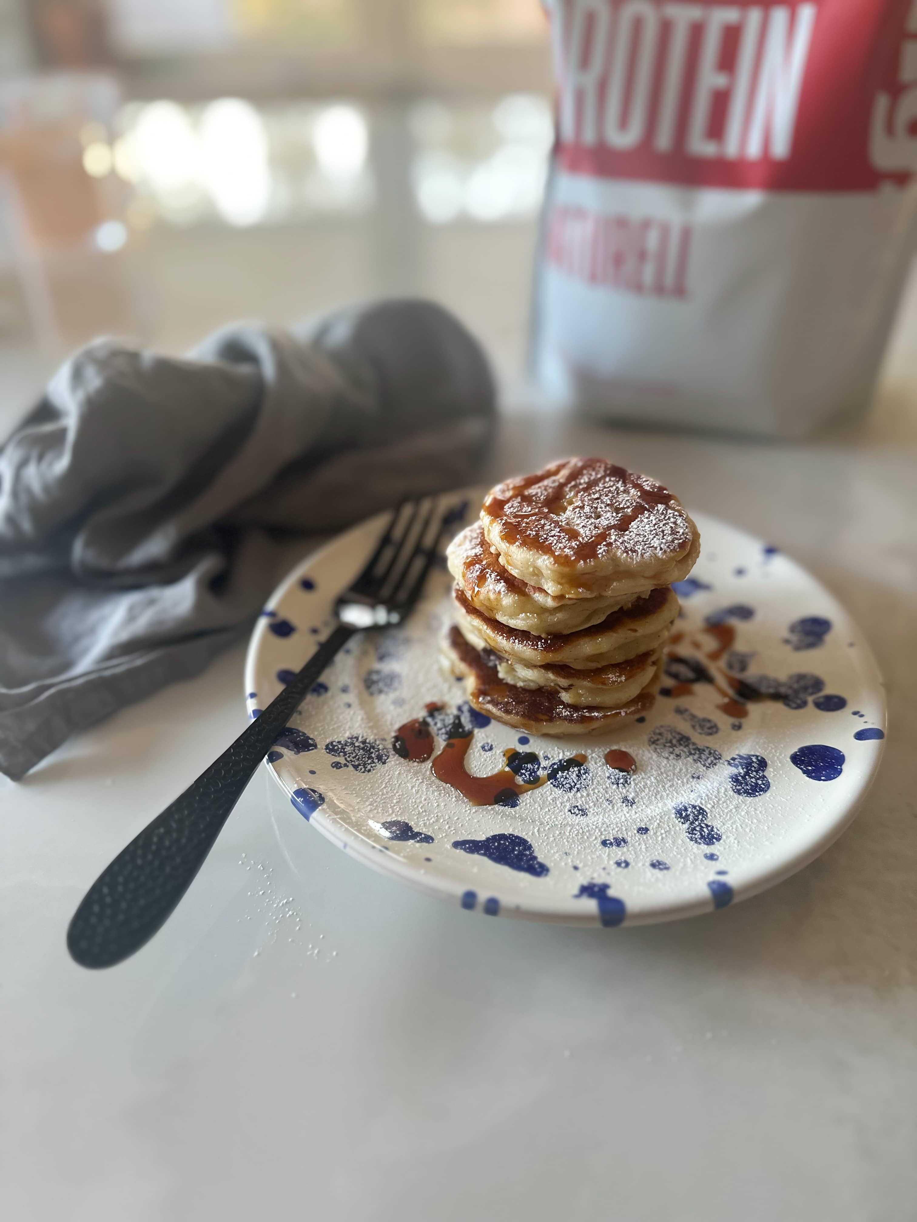 Amerikanska pannkakor med proteinpulver kasein naturell