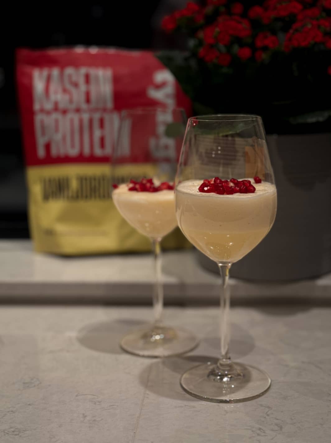 Kaseinfluff med vanilj och päroncidergelé kasein vaniljdrömmar