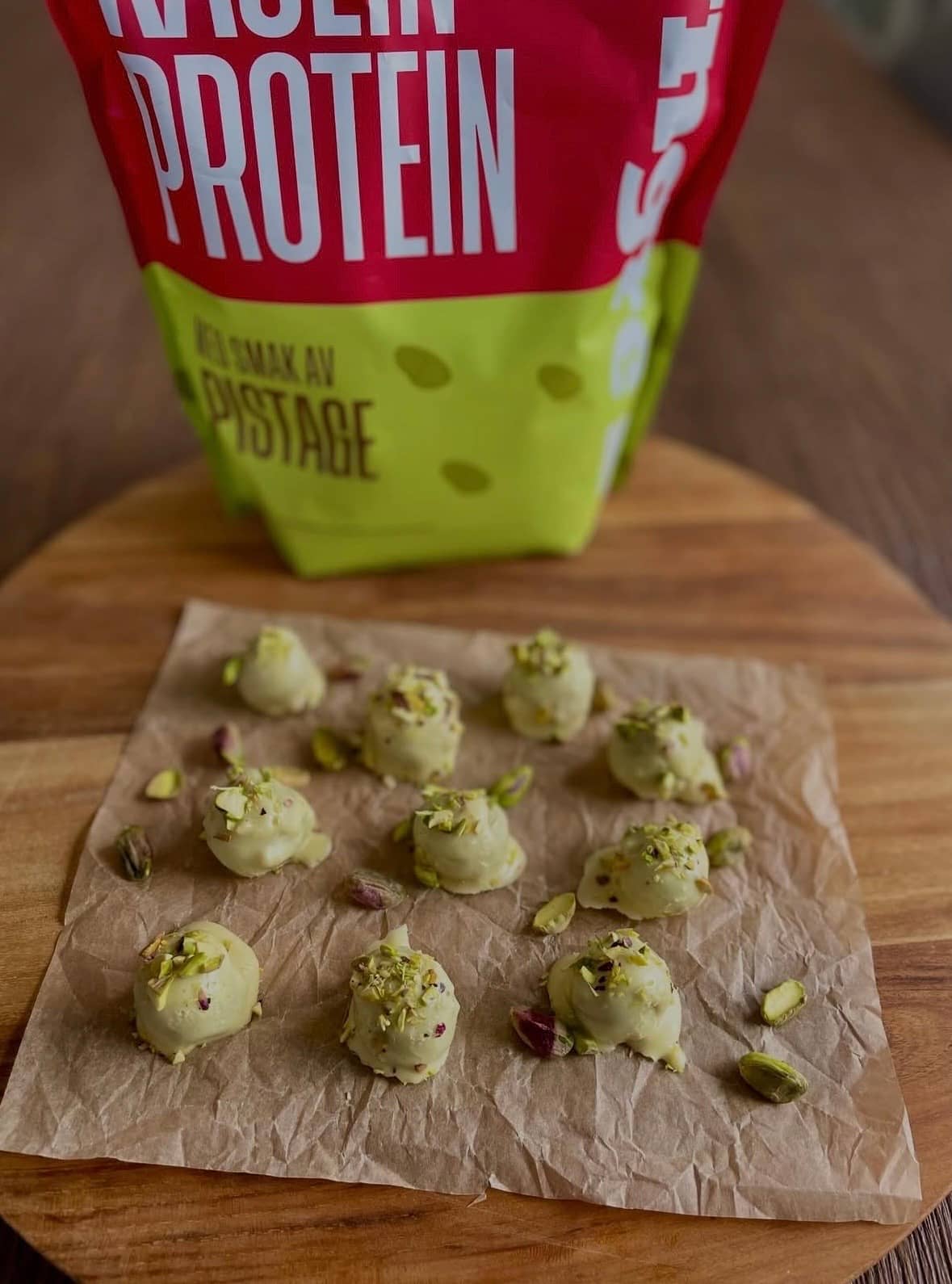 Proteintryfflar med pistage- och vit choklad kasein pistage
