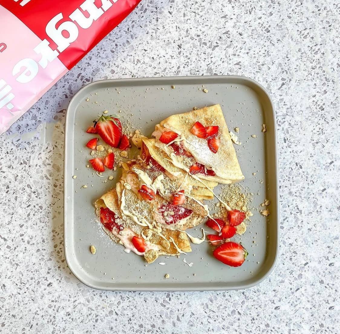 Crepes "strawberry cheesecake"