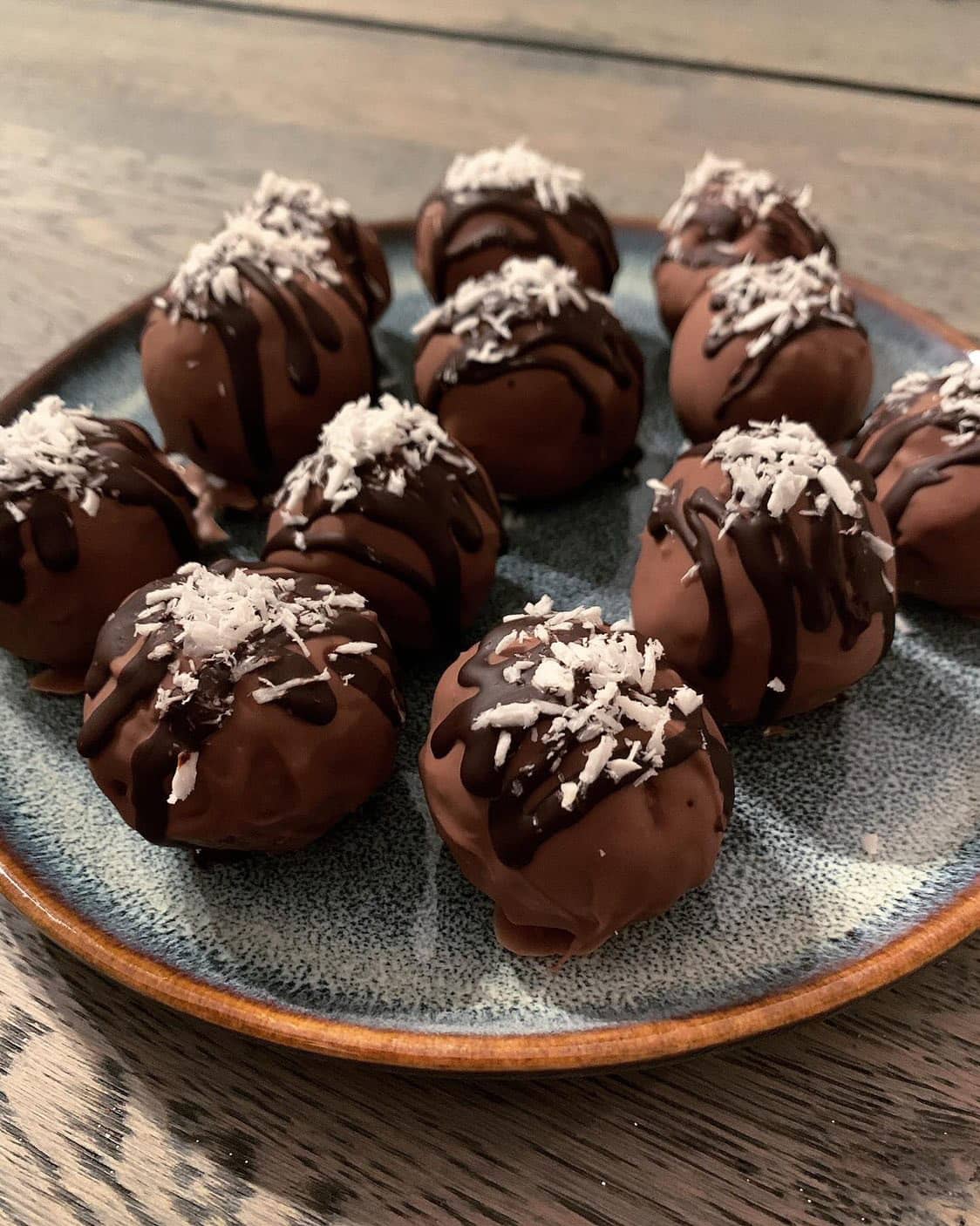 Proteinbollar doppade i choklad