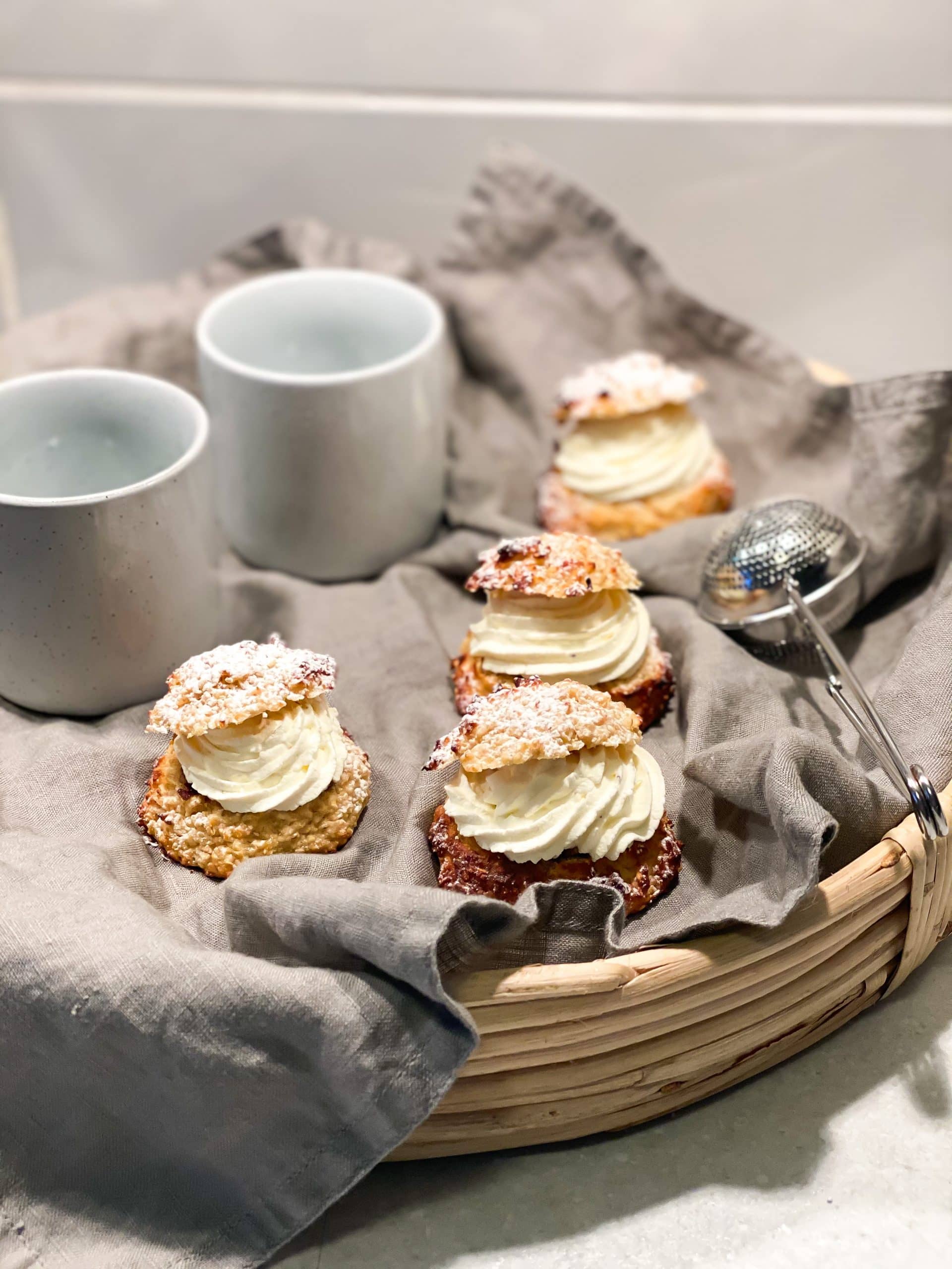 Enkla proteinrika semlor