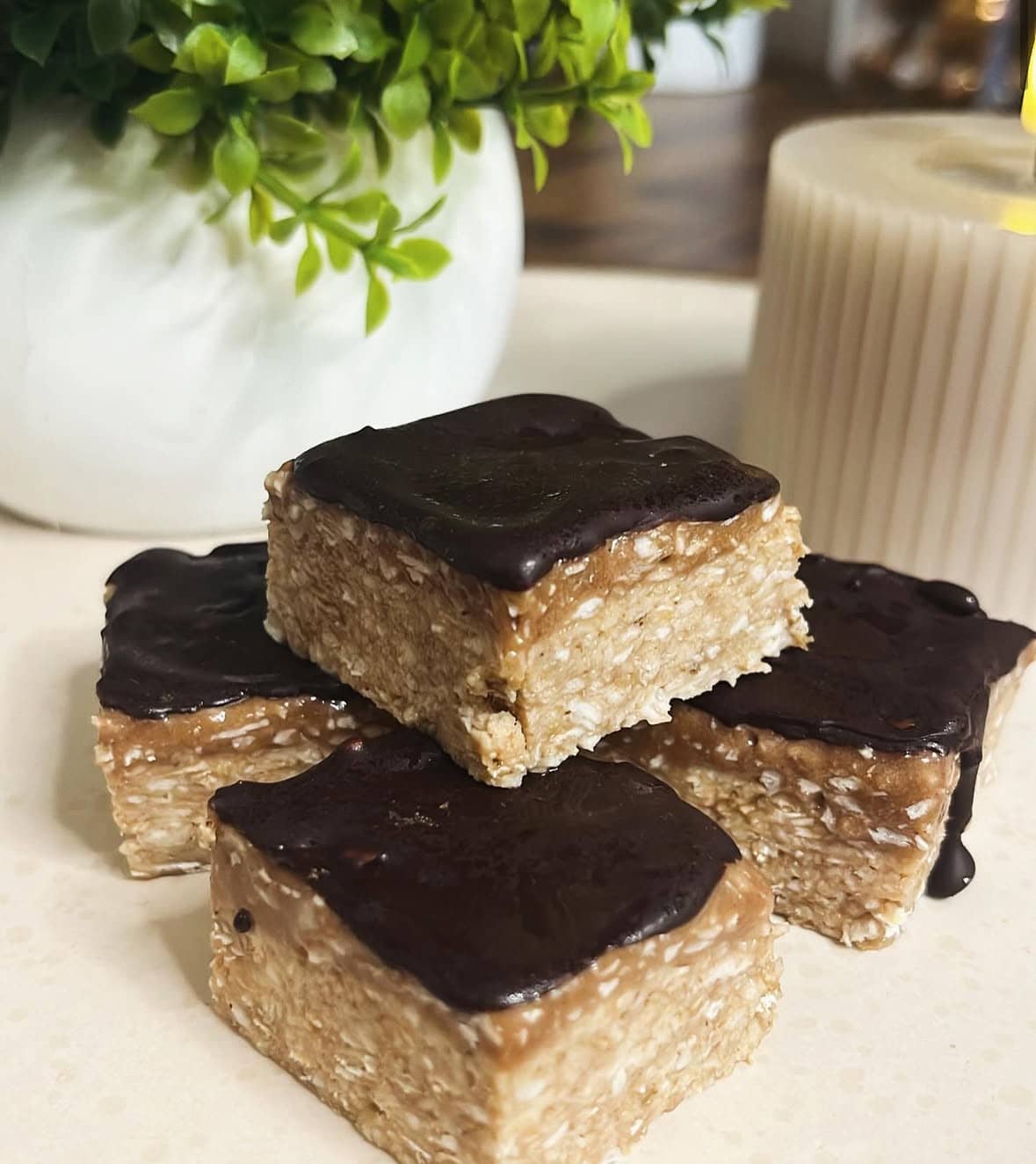 Proteinbars med karamell- och choklad