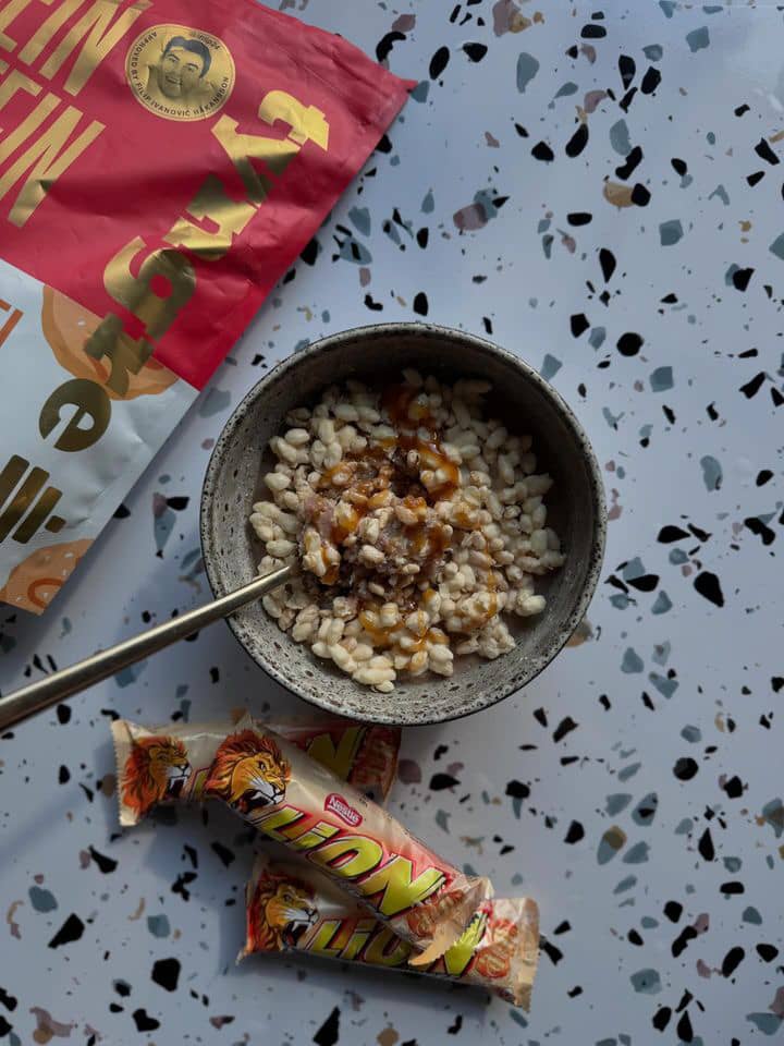 Overnight oats med krispig vit choklad