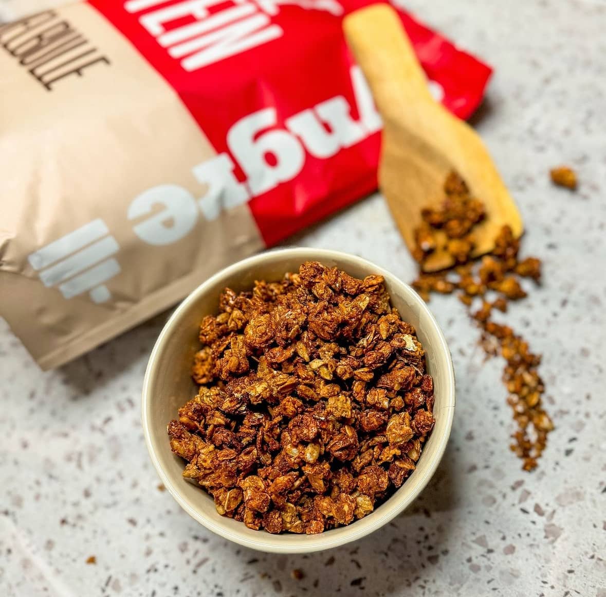 Proteinrik kanelbullegranola