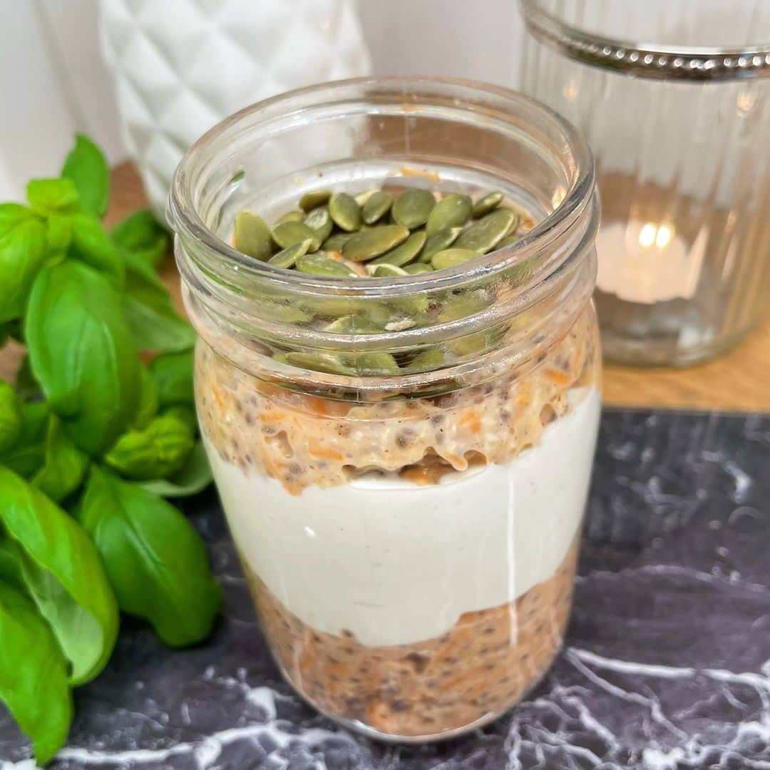 Overnight oats med morotskaka