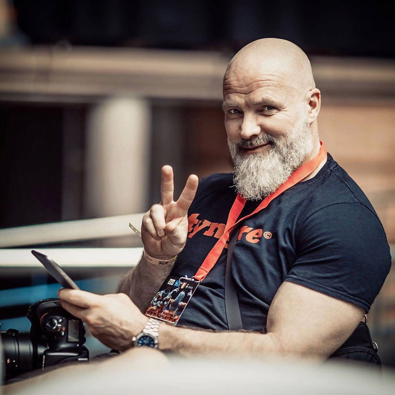 Hungrig mage ger klena lyft