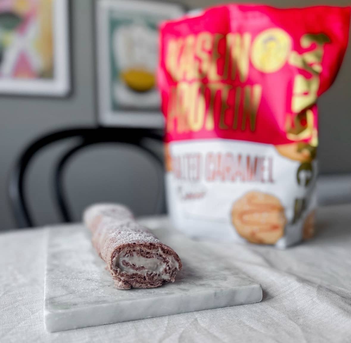 Proteinrik rulltårta med salted caramel 