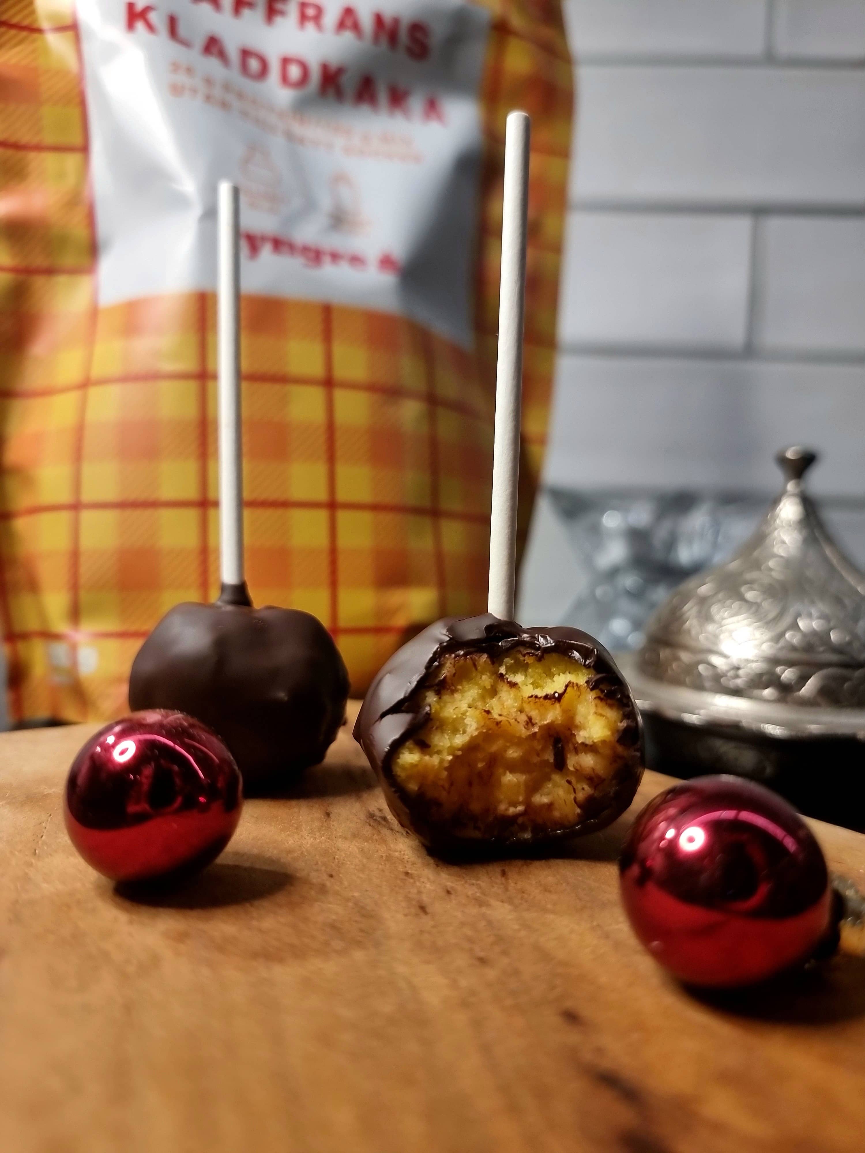 Proteinrika cakepops med saffran bakmix saffranskladdkaka