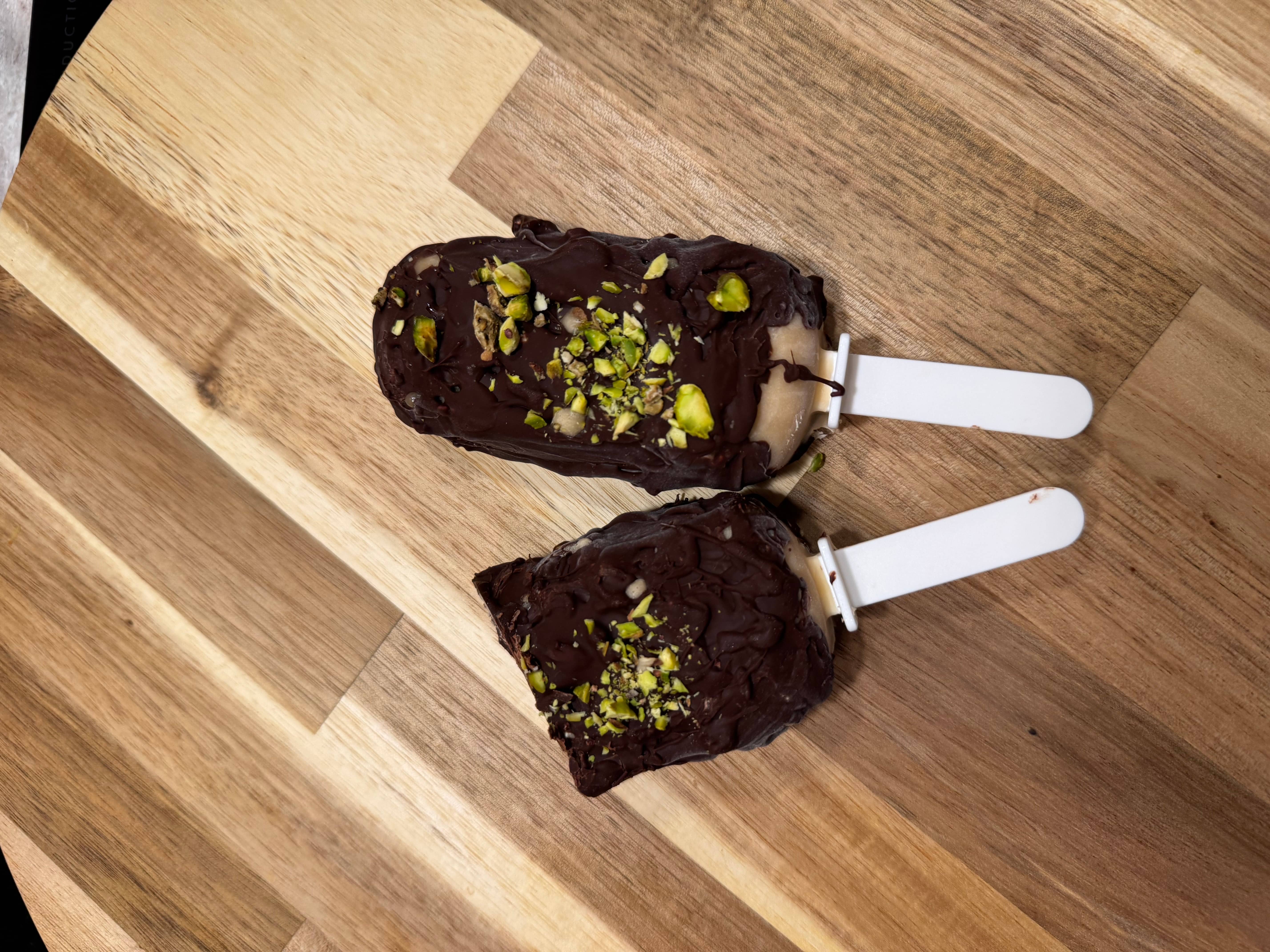Proteinglass med salt karamell och jordnötssmör vassle salted caramel cookies