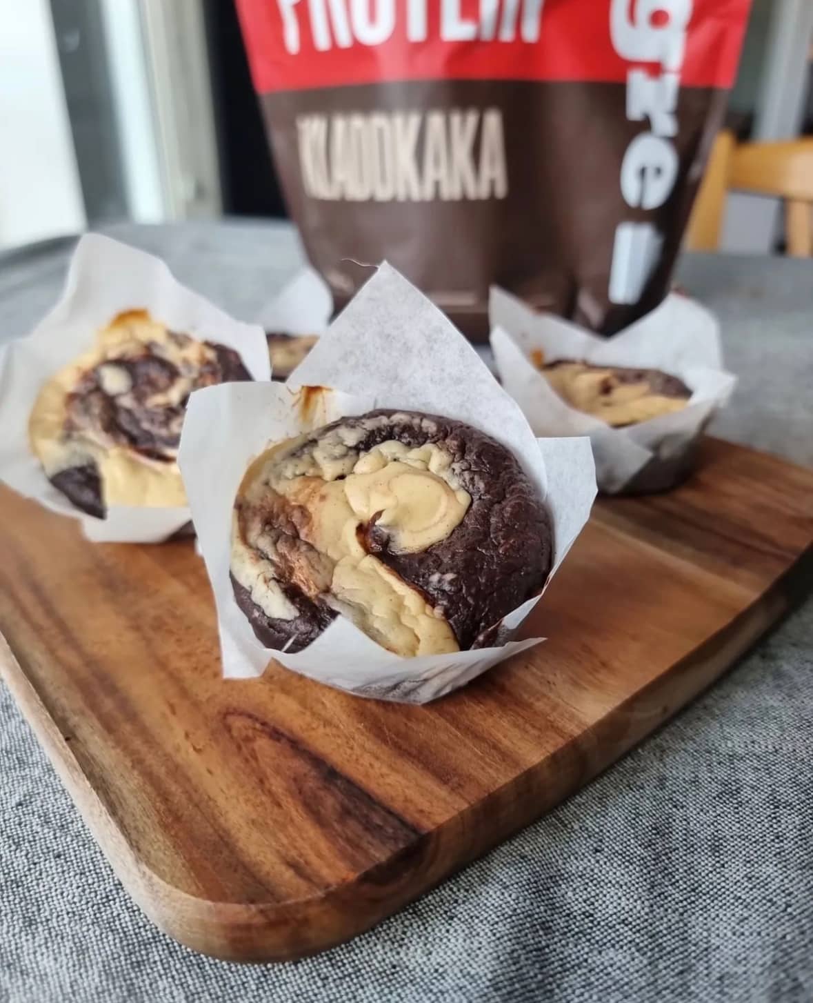 Cheesecake brownies